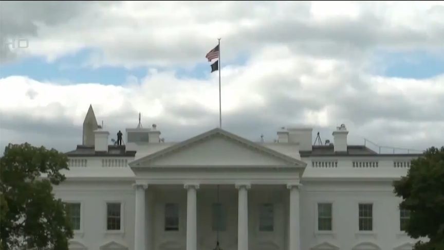 特朗普政府对哈佛“硬刚”不满 白宫拟撤销哈佛大学10亿美元拨款