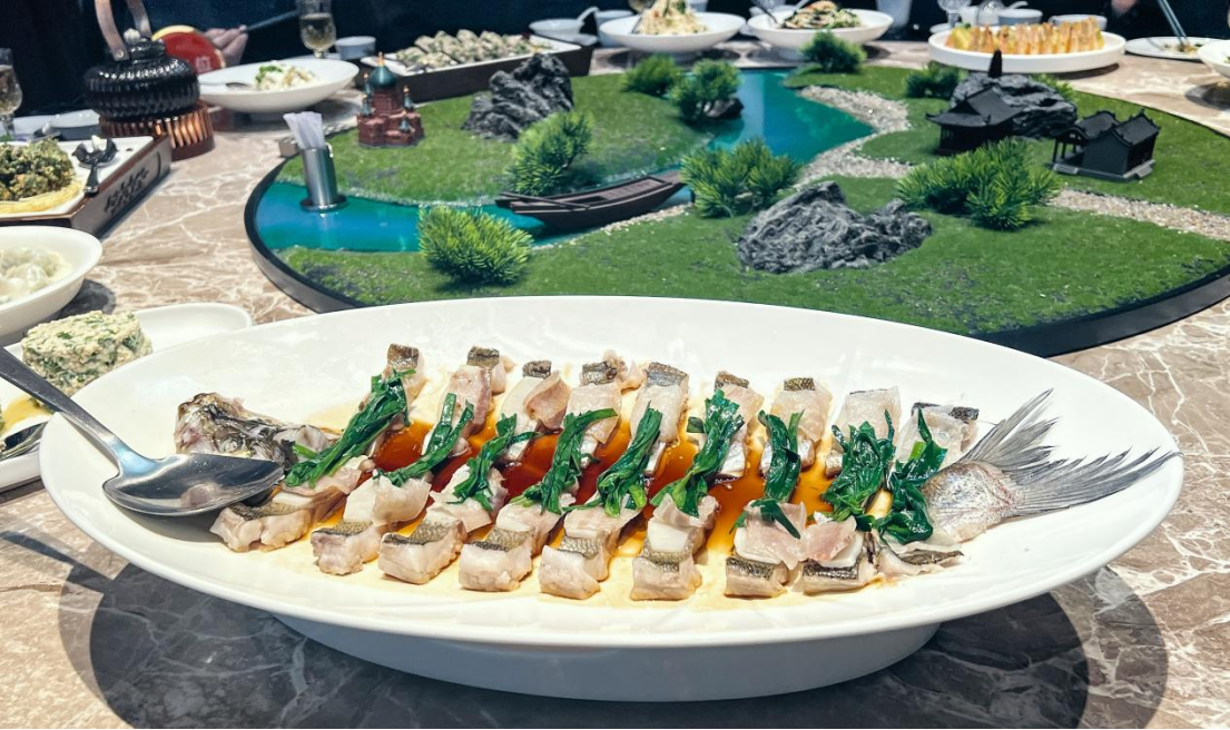 （老厨家春韭节品鲜会现场，春韭品鲜会盛宴）