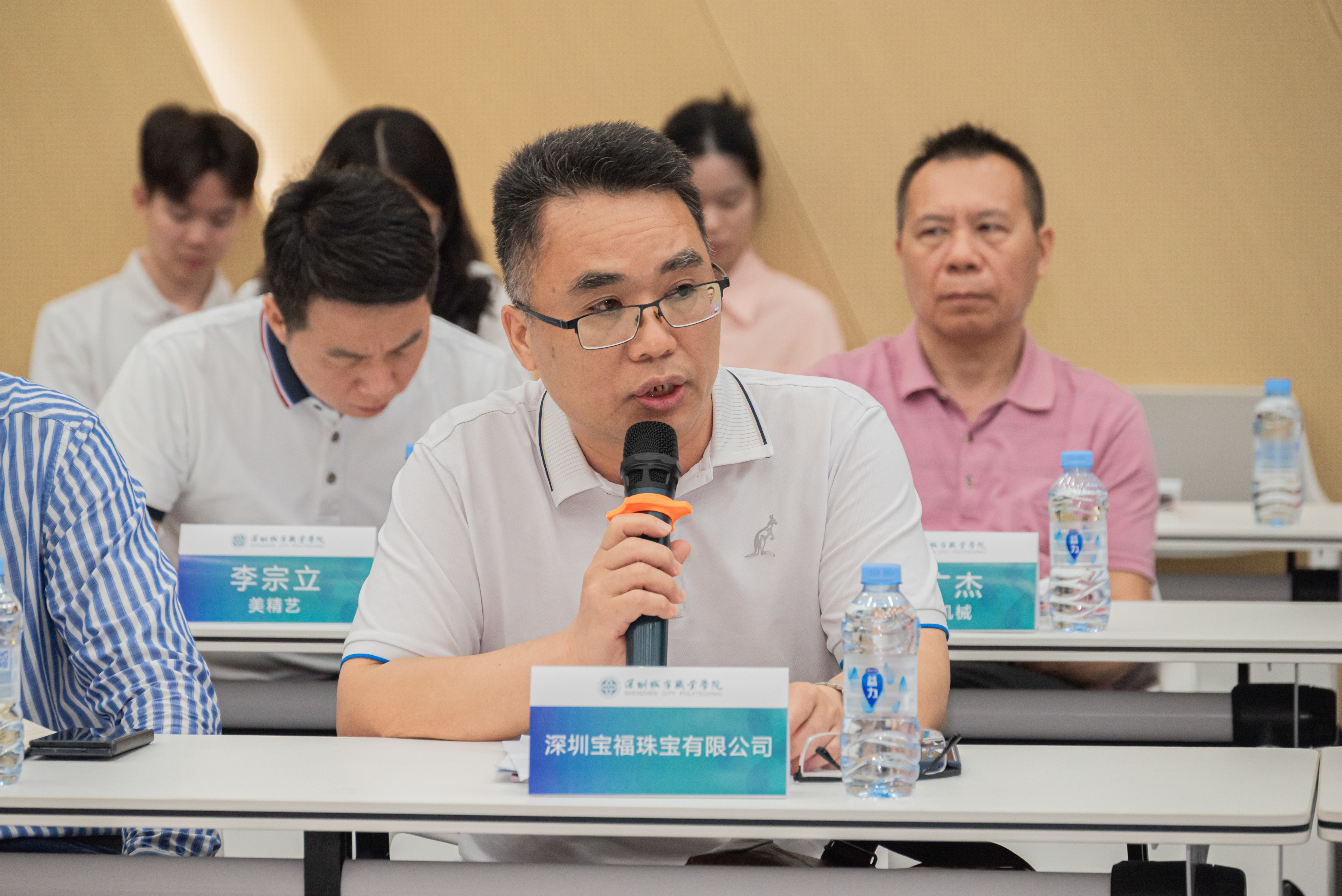 近水楼台先得月，龙岗企业在家门口的大学招到心仪人才