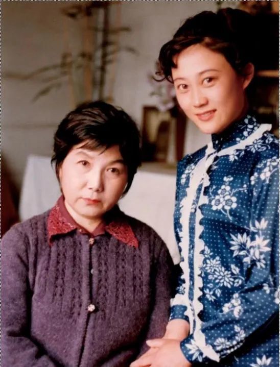 郝兴华和师傅新凤霞