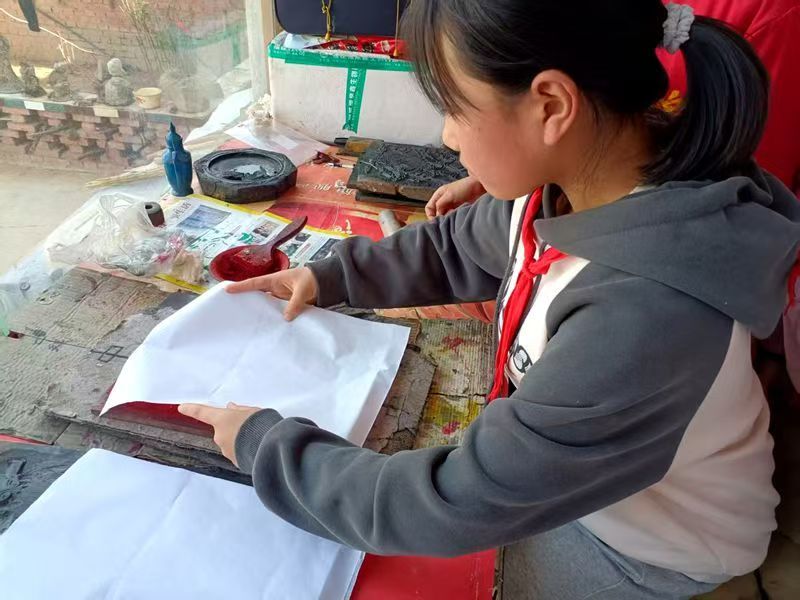 思政课堂“遗”见倾心　华亭学子解锁别YOUNG体验