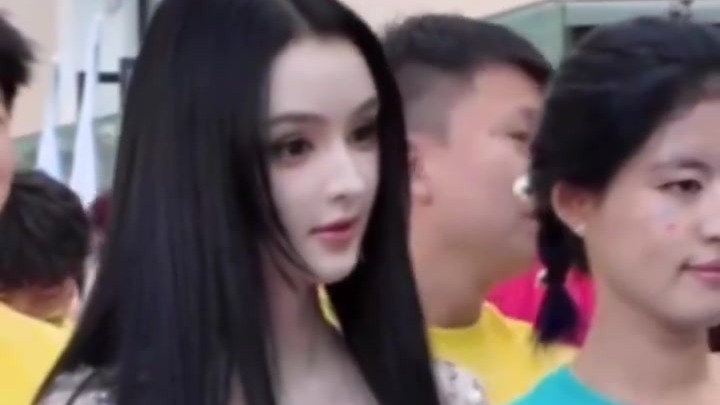 聋哑女生因长相太完美被质疑