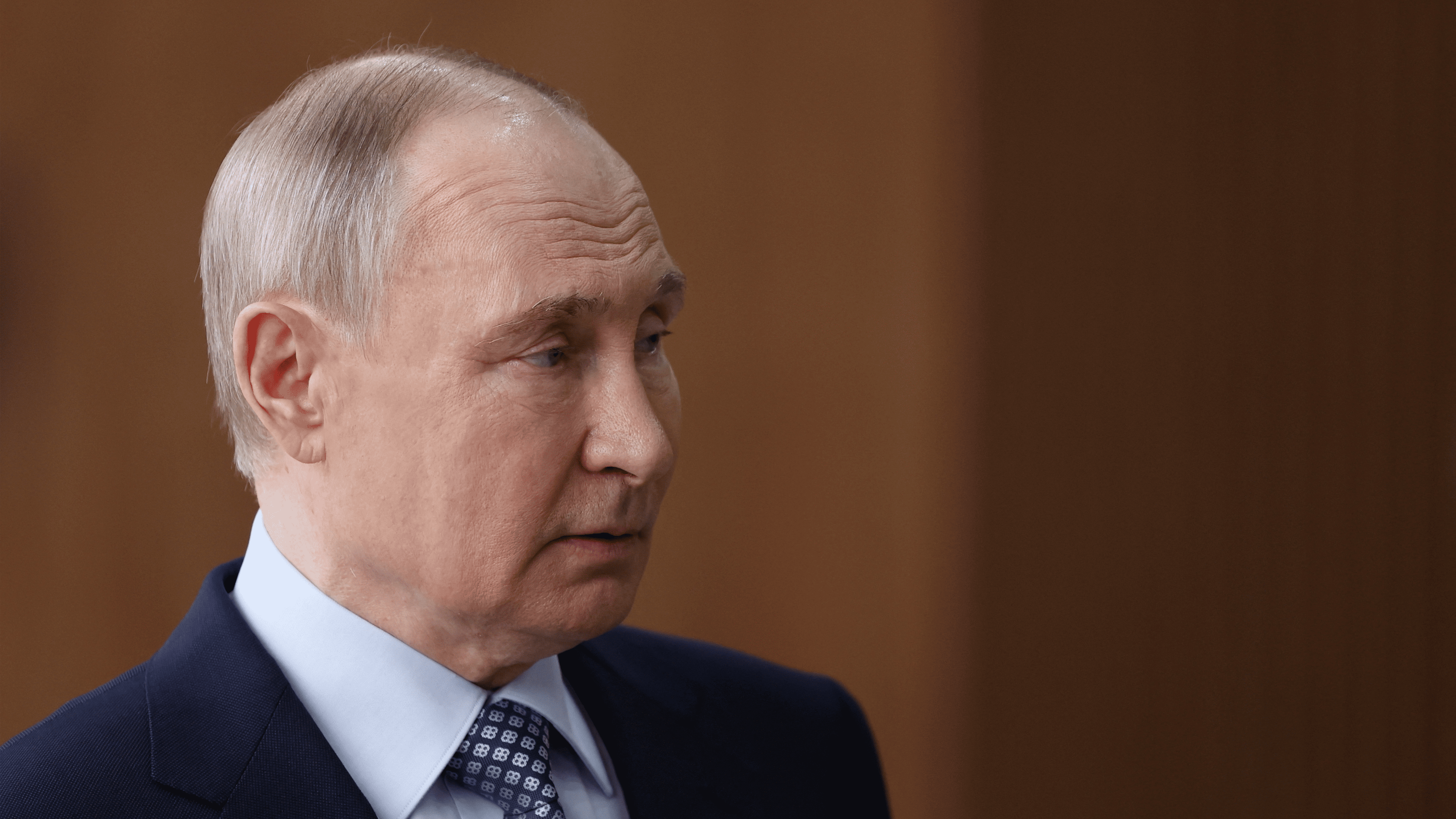 普京称俄罗斯积极看待和平倡议 呼吁乌方响应