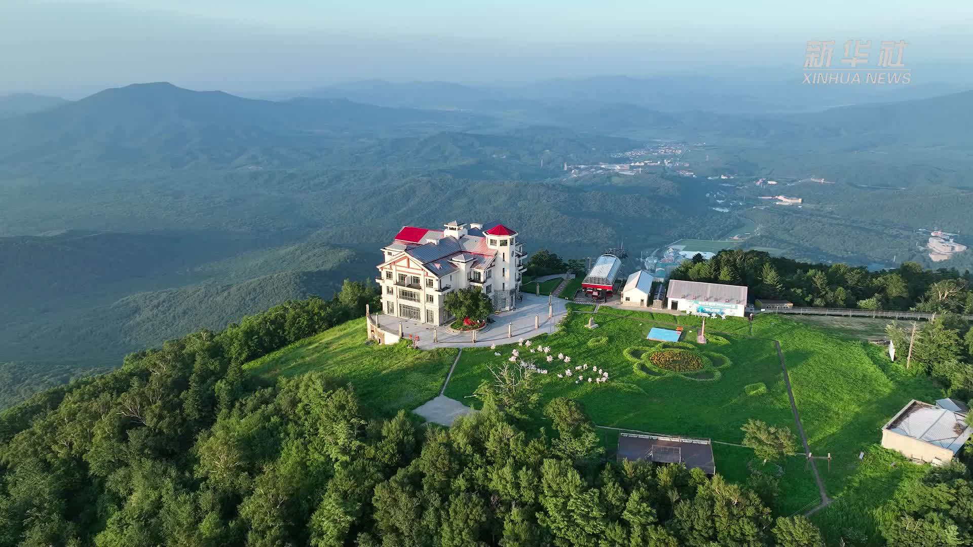 滑雪胜地亚布力 打造“四季红”旅游新业态