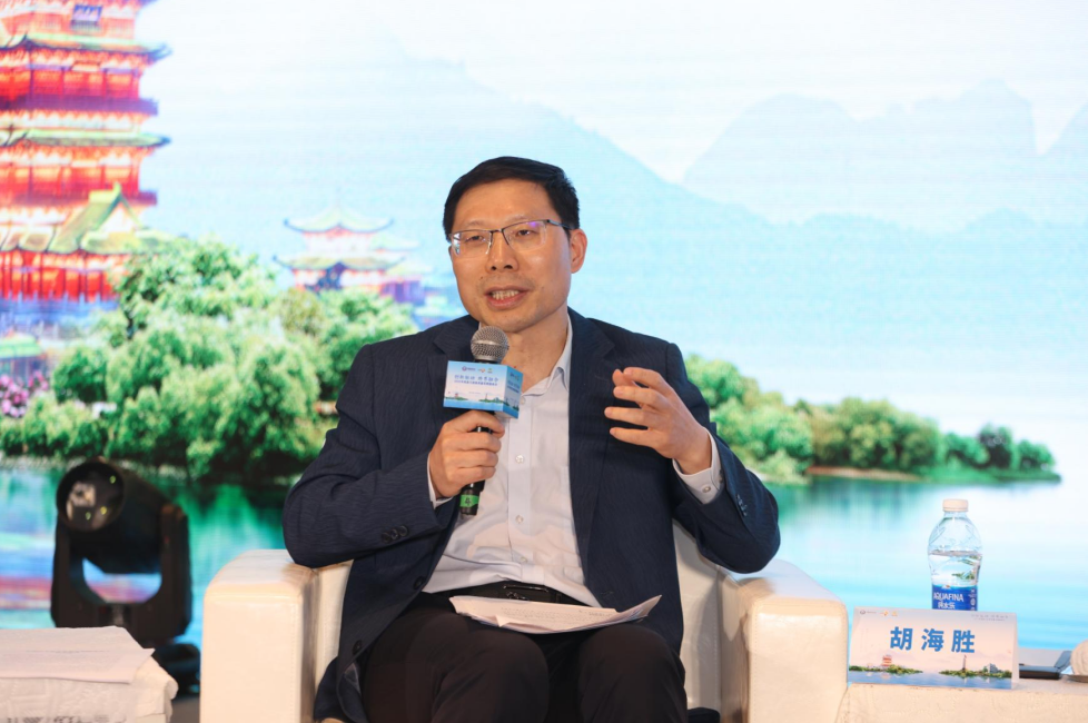 “创新驱动 跨界融合”2025年南昌文旅高质量发展圆桌会召开