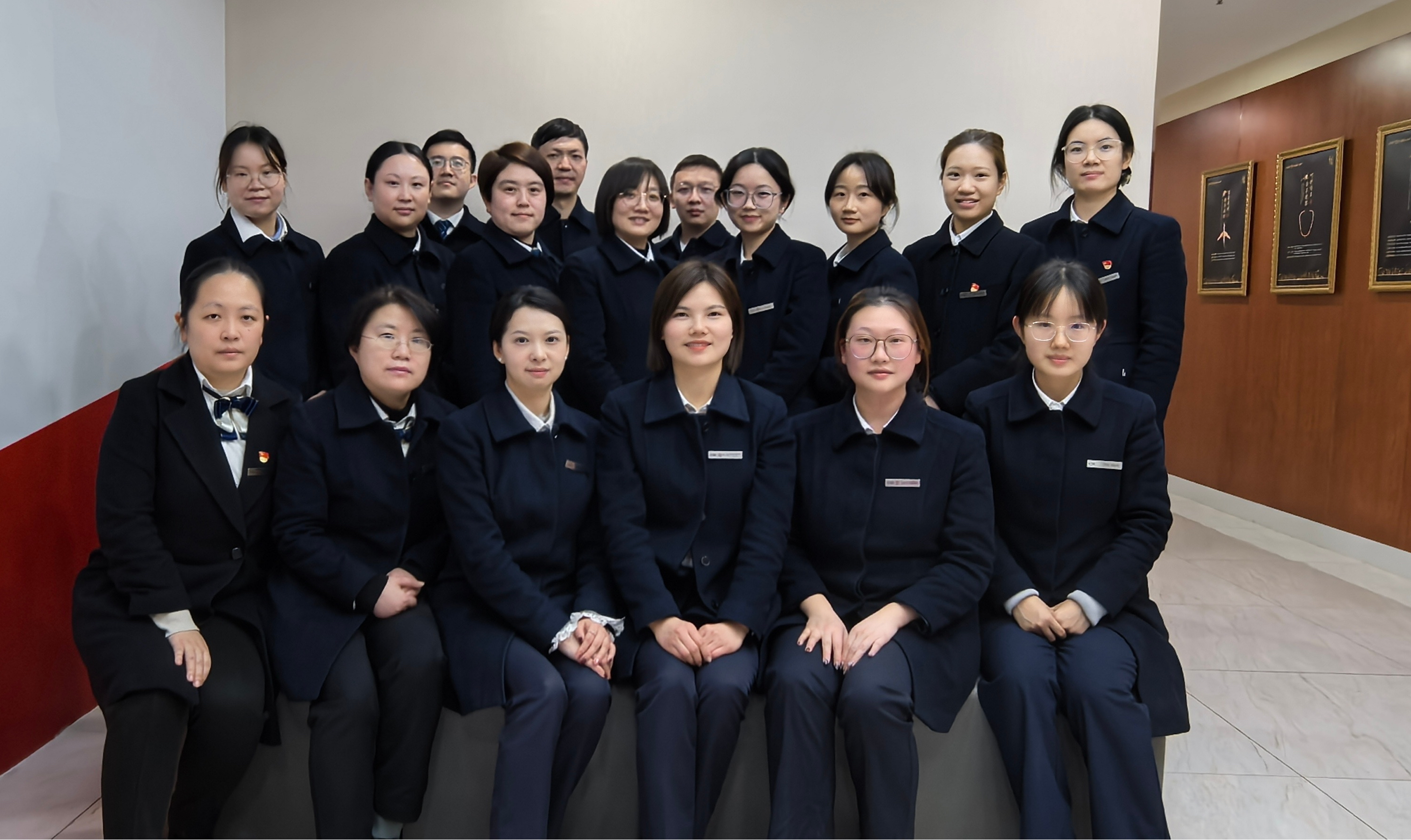 工行武汉自贸分行营业室:追光“她”力量 绽放新光芒