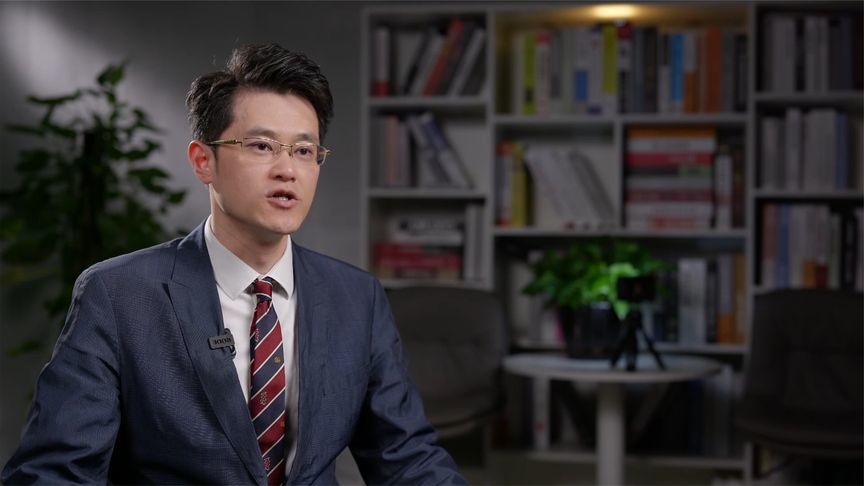 避险情绪推升黄金突破3300美元，分析人士：黄金今年维持向上趋势