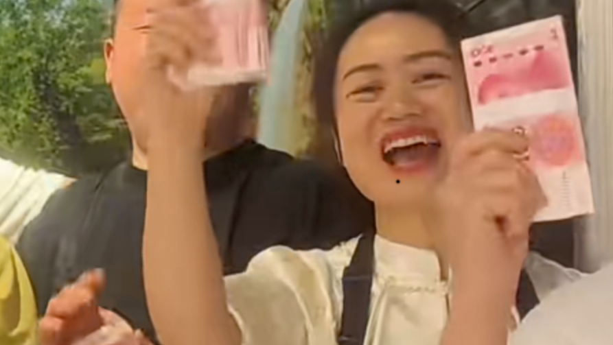 老板买黄金期货赚近1000万，全部分给2040名员工：财富应该大家共享