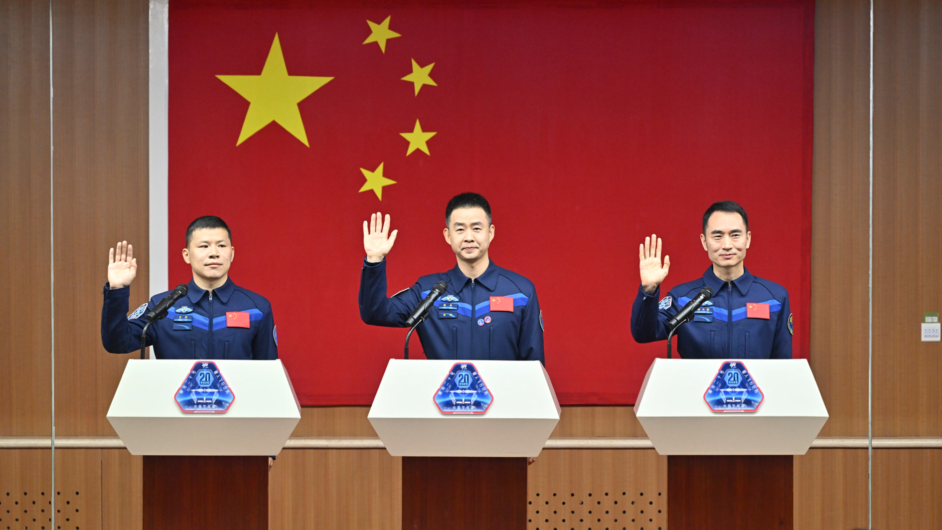 陈冬评价神舟二十号航天员乘组：合 三头六臂 分 独当一面