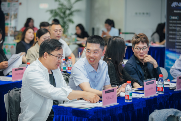 https://img2.danews.cc/upload/ajax/php55K0zd