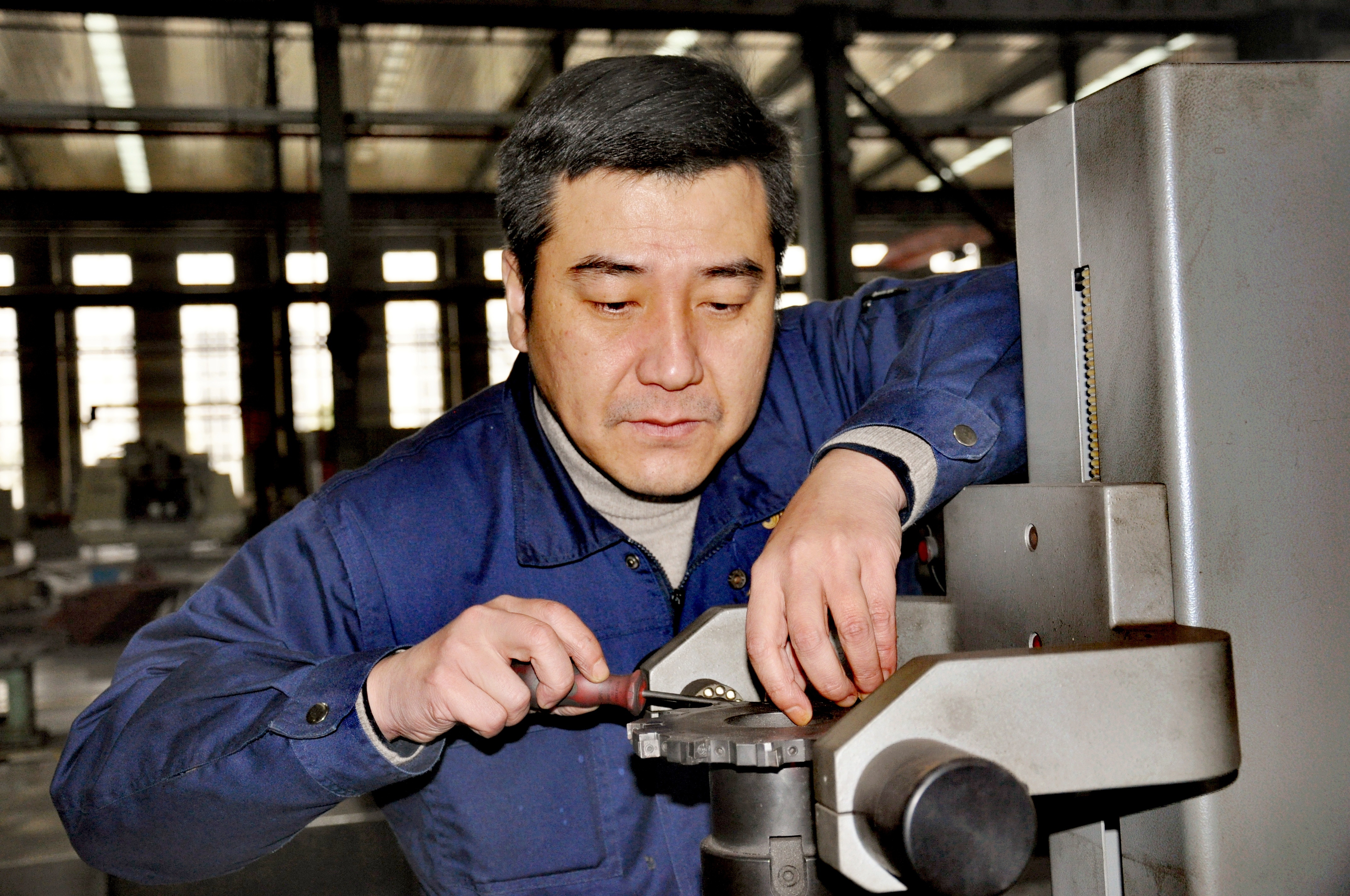 打造新时代工匠  培育新质生产力 江北区锻造前江劳模工匠成长新模式