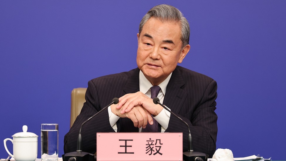 王毅:中国跟东南亚国家达成共识,对美国贸易战这种“开倒车”的行为Say No!_凤凰网视频_凤凰网