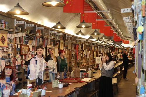 军哥书屋。市国防动员办供图