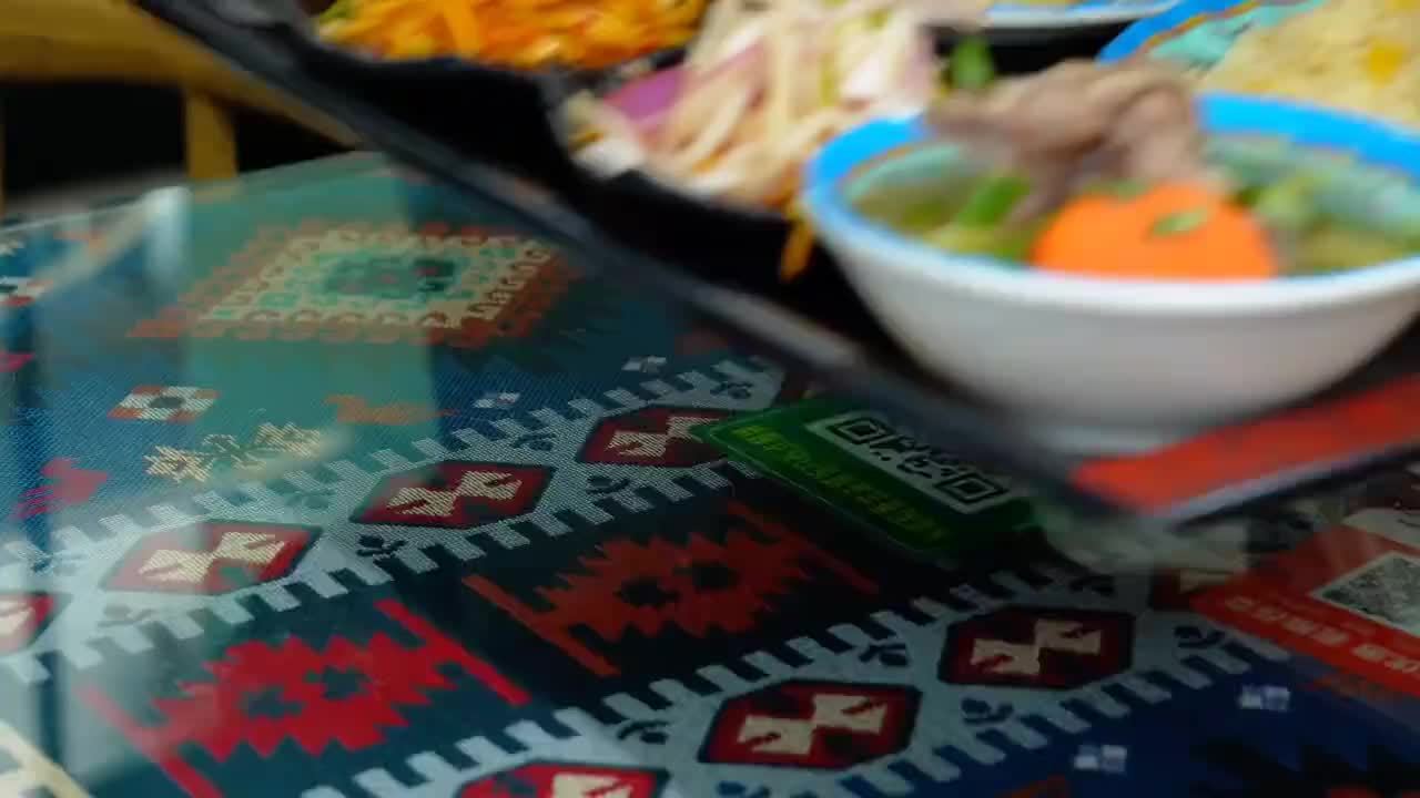 和田驻乌鲁木齐“抓饭办事处”，仅凭稻香抓饭就征服无数人的味蕾