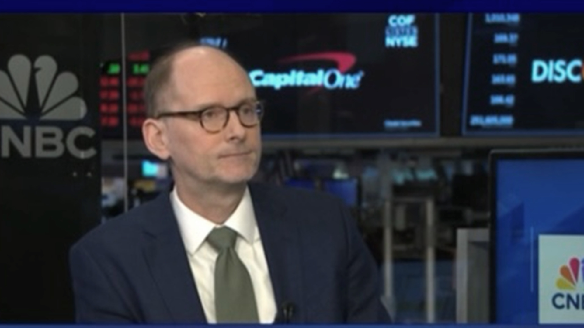 美经济学家警告：若对华等高额关税政策持续不变，美国2025年“绝对”会陷入经济衰退