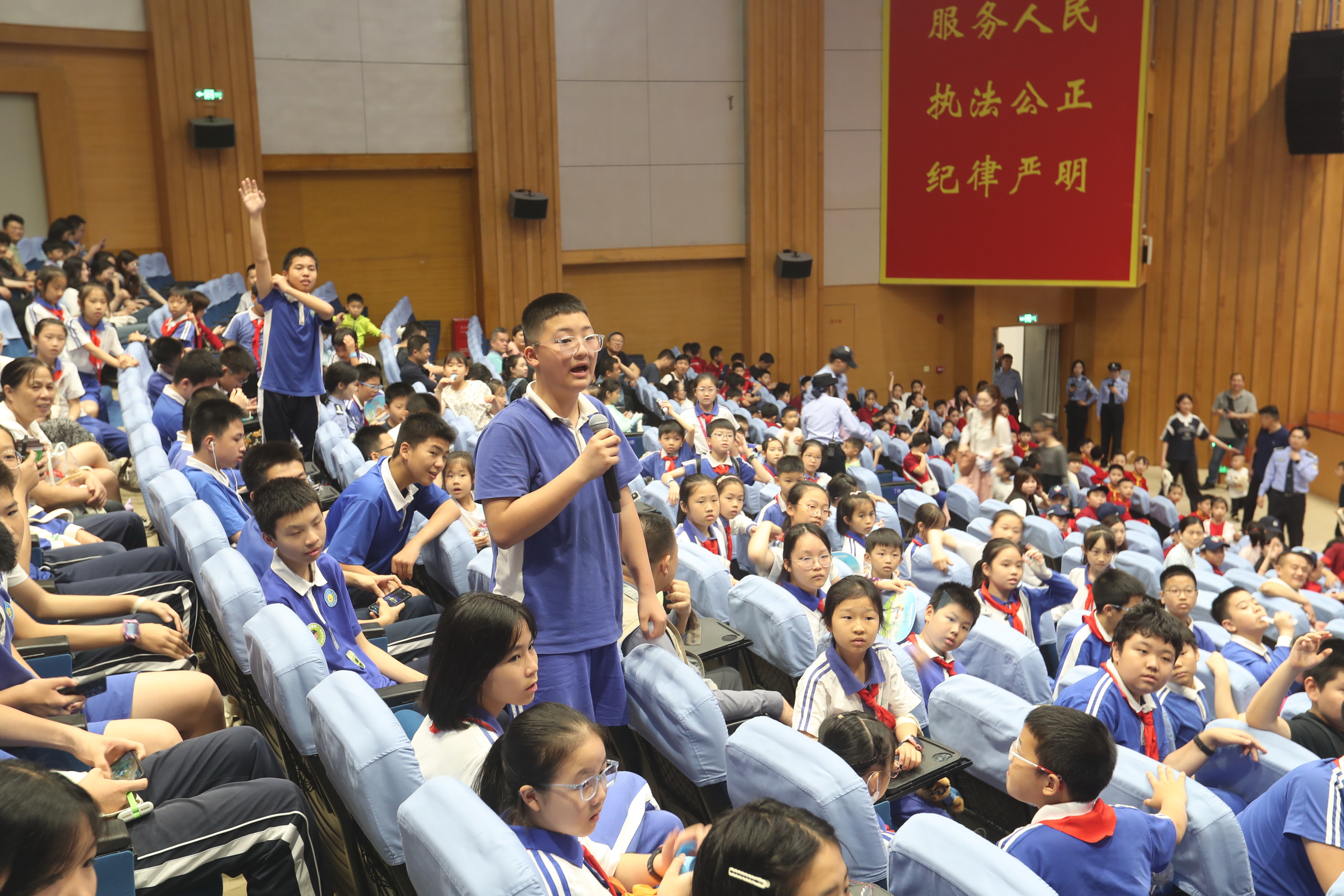 萌娃到警营“探班”，安防知识又增加了