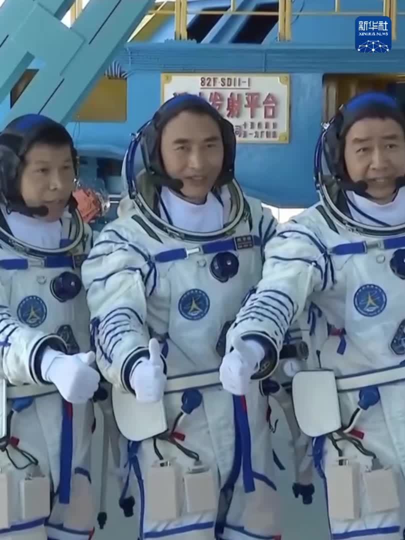 赴约星海：他们为什么要到现场看火箭发射？