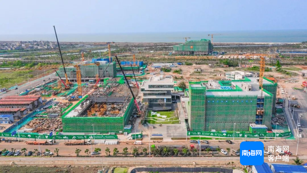 海南中学江东校区项目建设现场。受访者供图