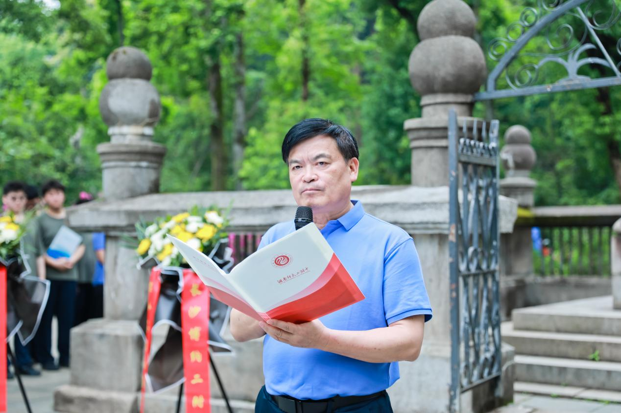 “行走的思政课”再出发！ 长沙博纳二附中百余名学子徒步20公里……