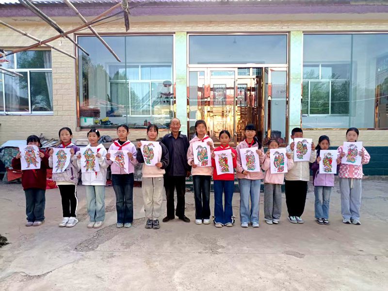 思政课堂“遗”见倾心　华亭学子解锁别YOUNG体验