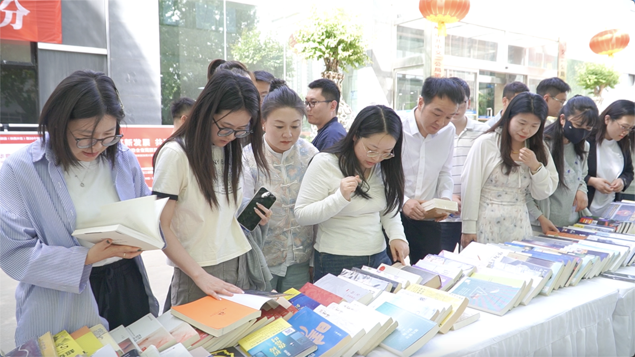 中交二公局群团组织（陕西片区）开展第30个世界读书日主题活动