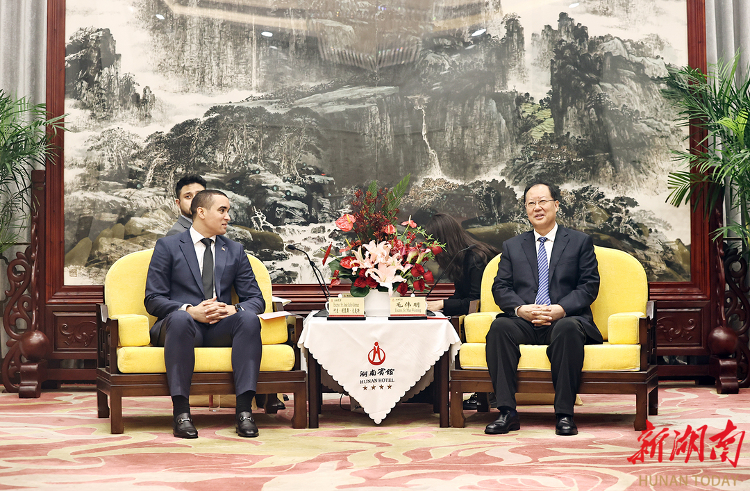 （22日上午，毛伟明会见多米尼加驻华大使何塞·戈麦斯。）