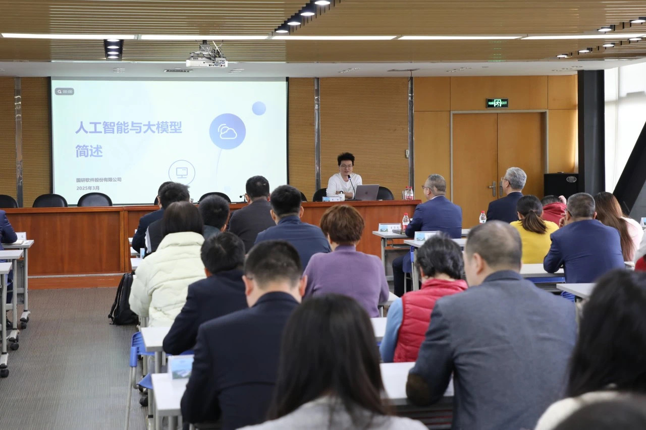宁波江北举办首届AI港航物流业技能精英赛