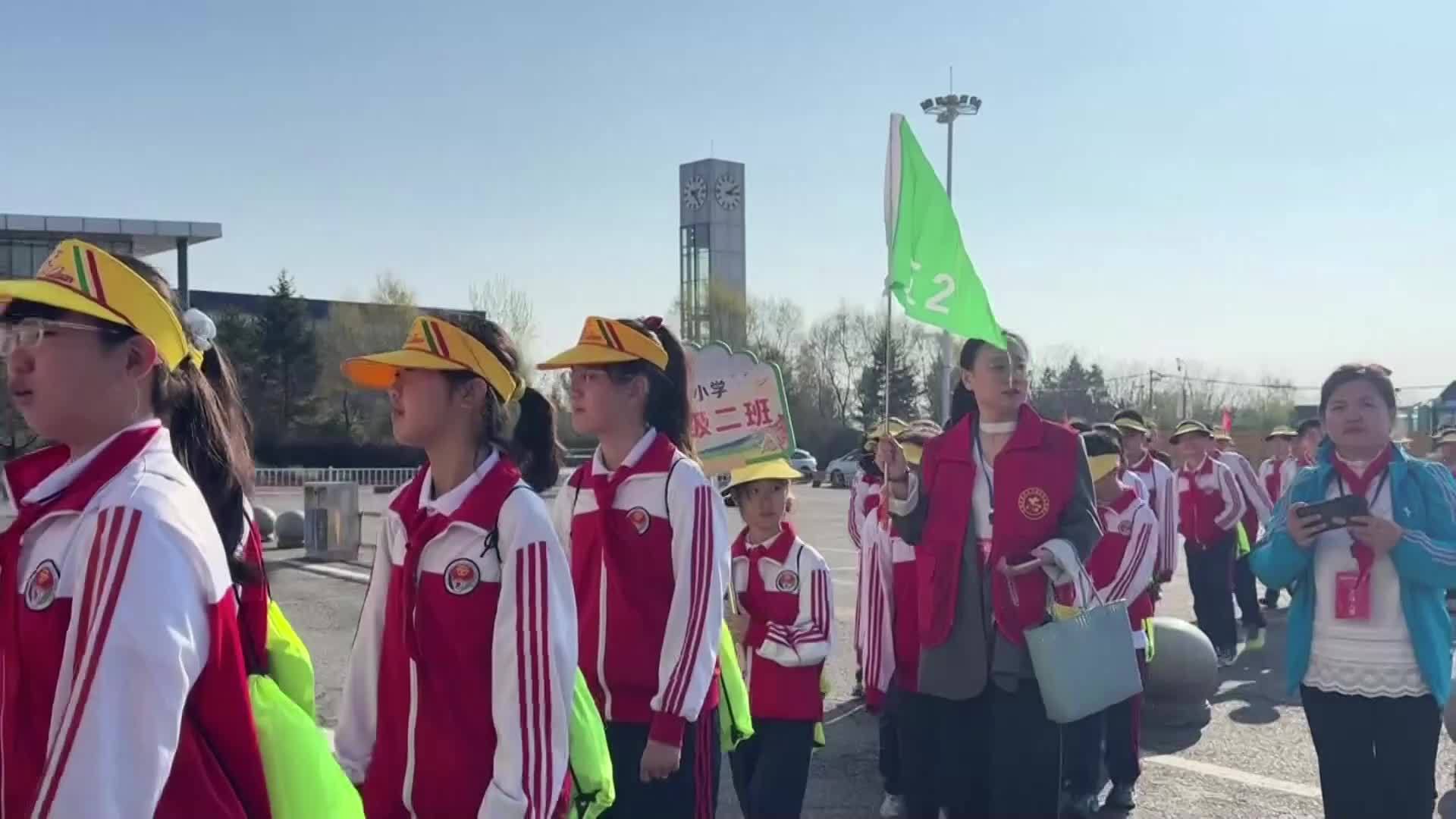 “铁路＋研学”开启知识探索新体验