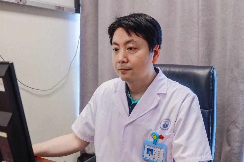 深圳市南山区人民医院疼痛科(国家临床重点专科)副主任、主任医师 广东省医师协会疼痛科医师分会会长 廖翔