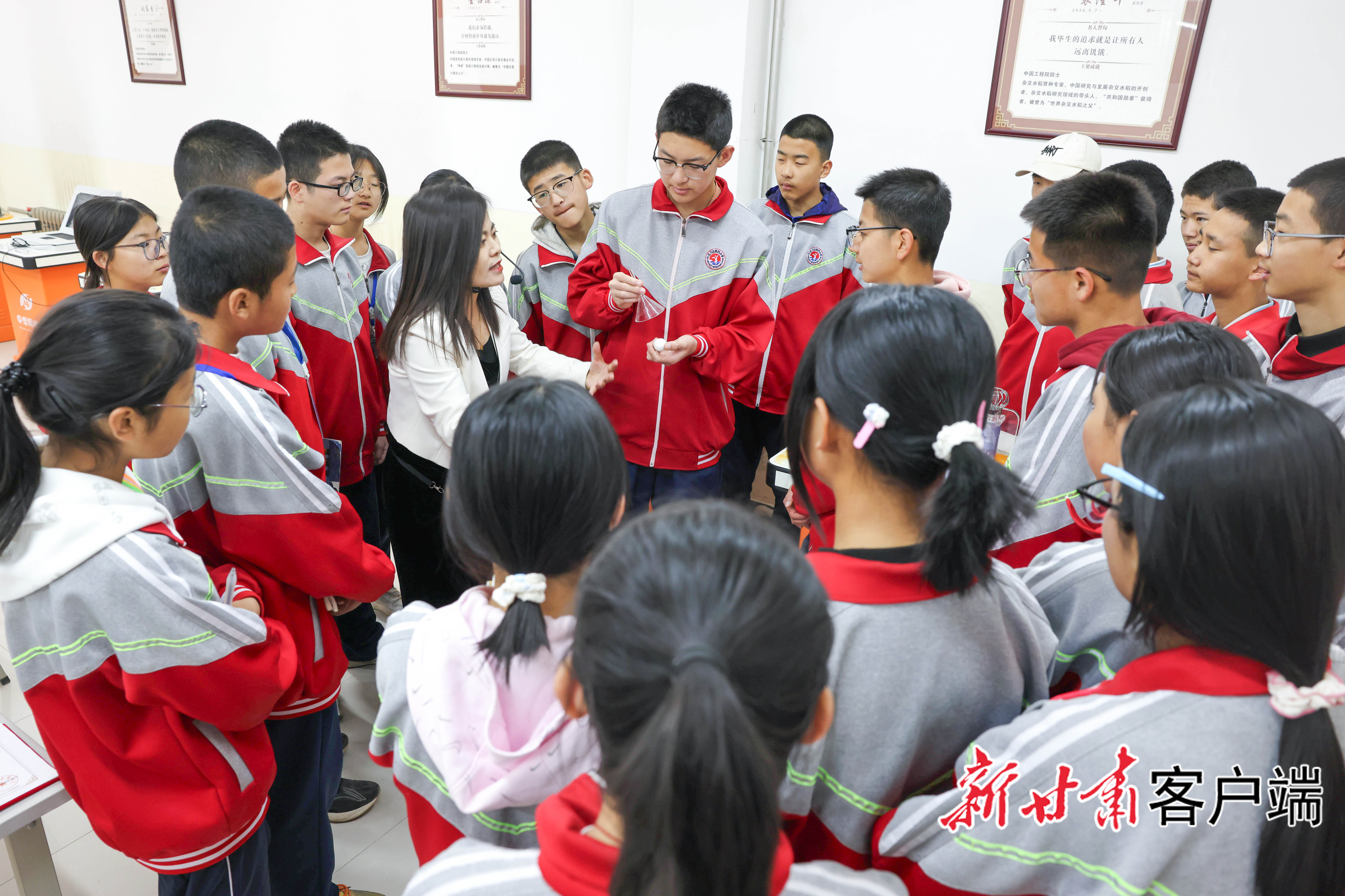 泾川中学生春日逐光探科学