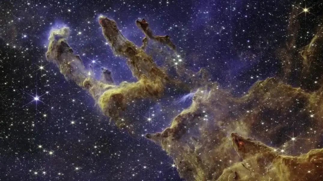 美！再看鹰状星云的创造之柱，真的百看不厌