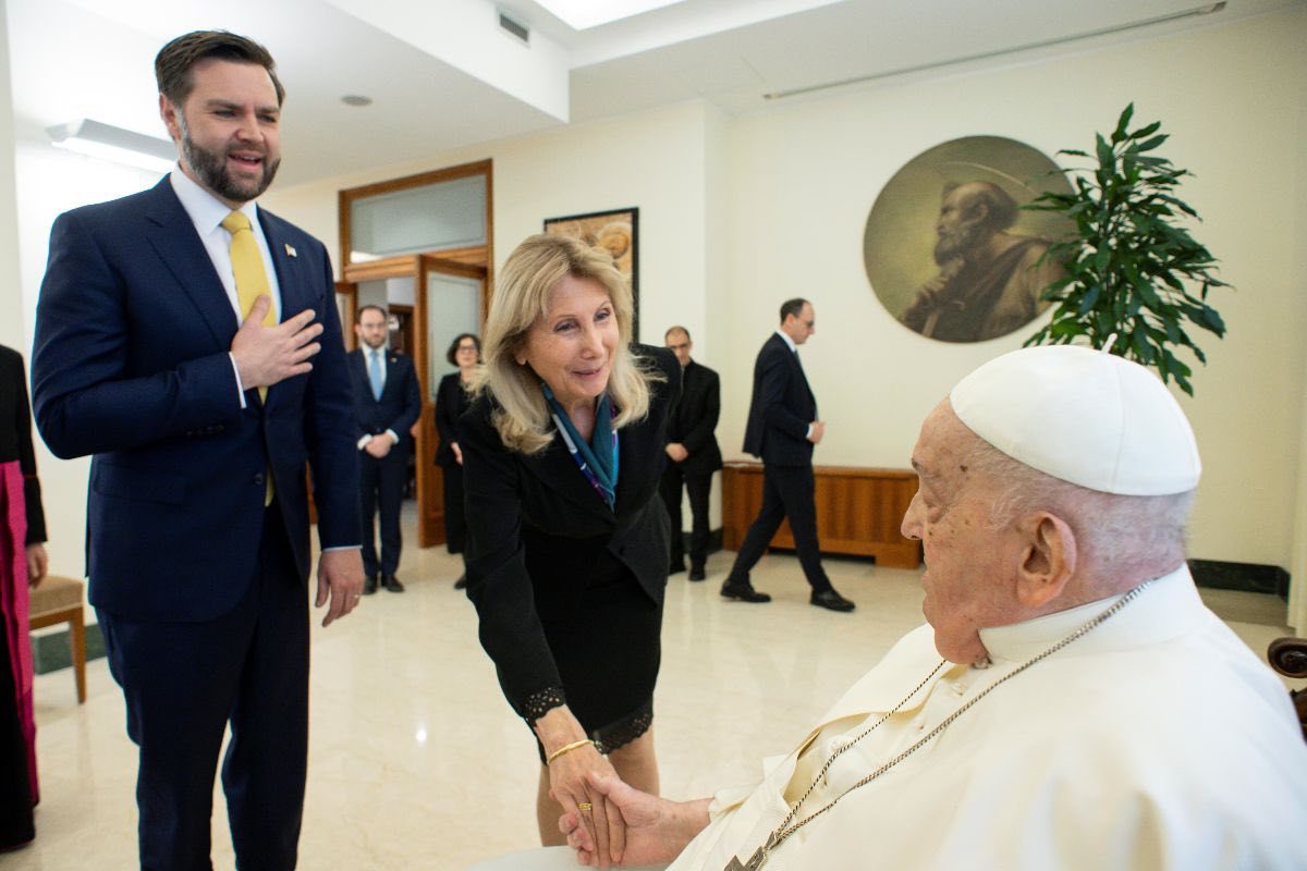 教皇方济各去世，万斯回应_凤凰网