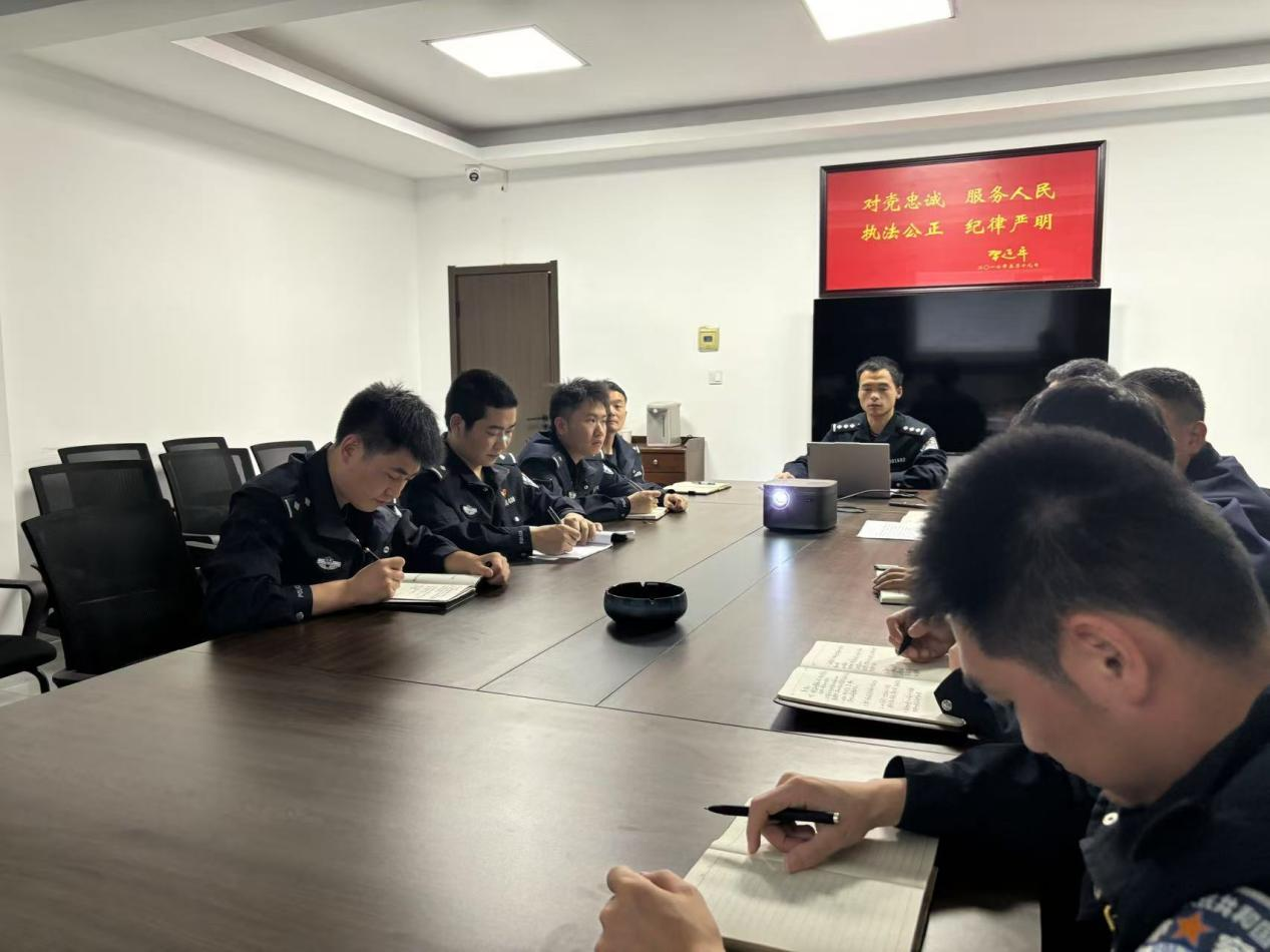 陆城派出所法制员黄标雄：靠前把关，确保执法“零死角”