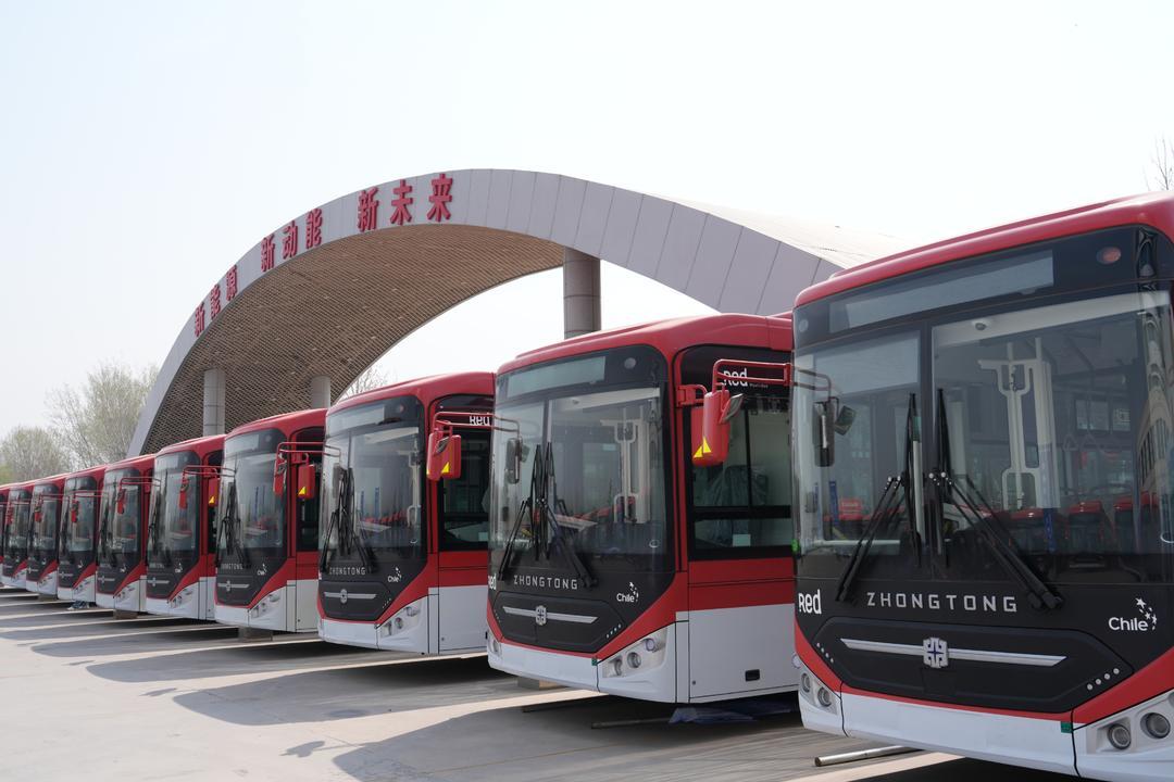 中通客车大单交付智利。