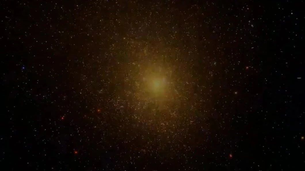 小熊座星系？看起来不像，但很漂亮