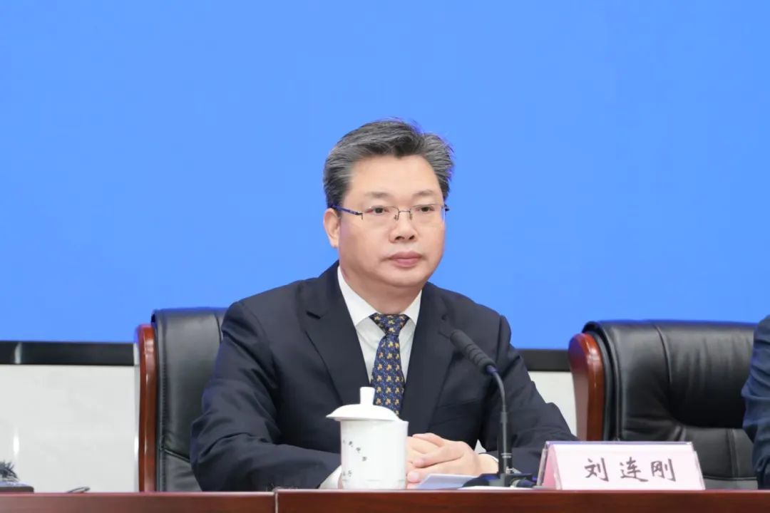 发布人：省委金融办副主任 刘连刚