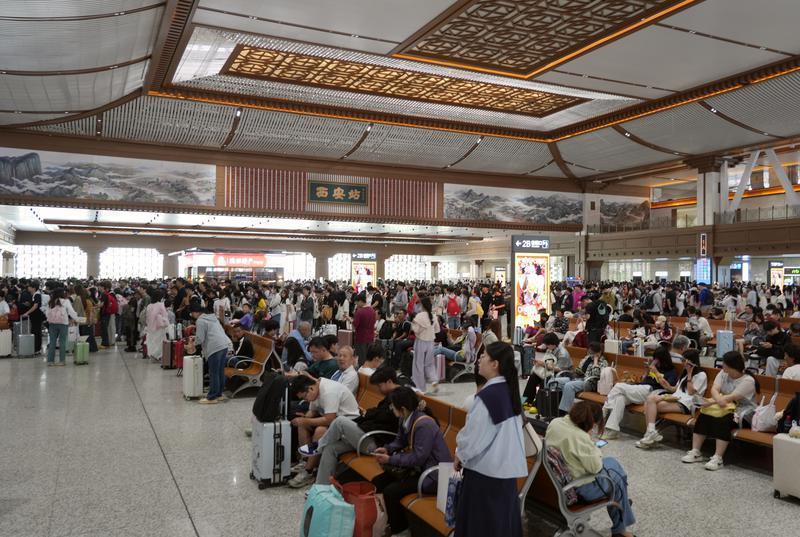 5月2日陕西铁路旅客运输平稳有序