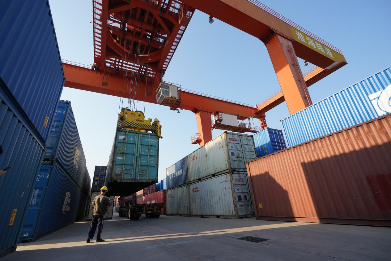 首趟徐州—二连—谢利亚季诺班列启程