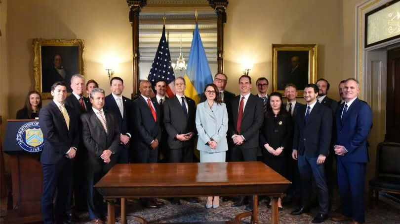 美乌签署协议建立美乌重建投资基金