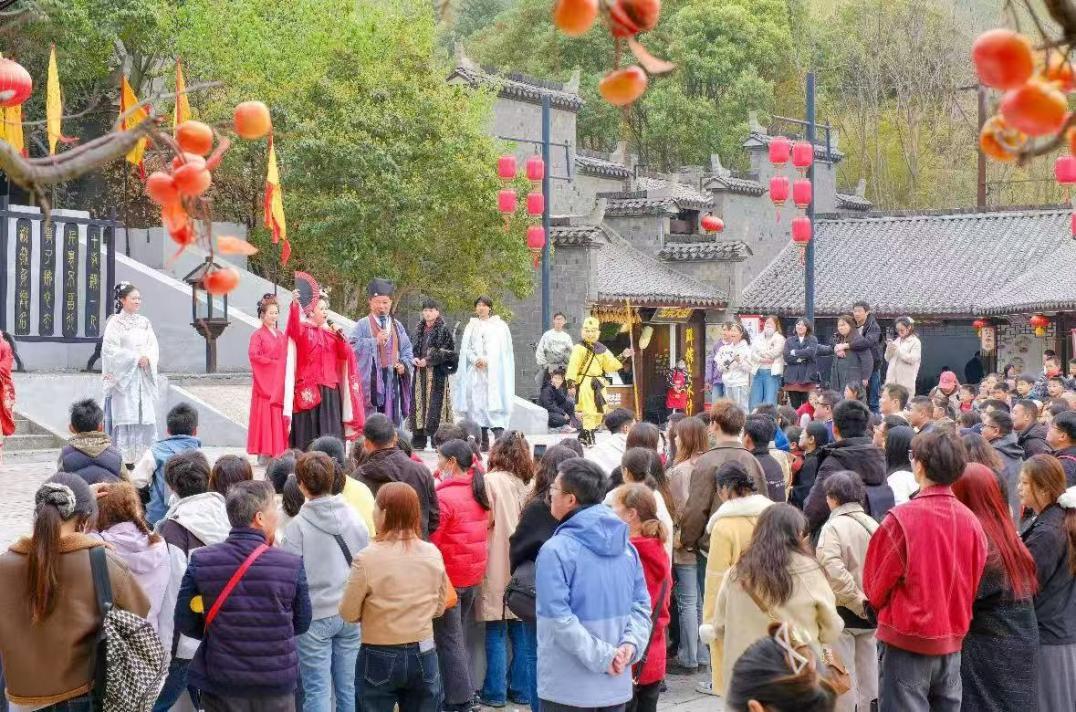 “回明朝 上阳山”互动演艺