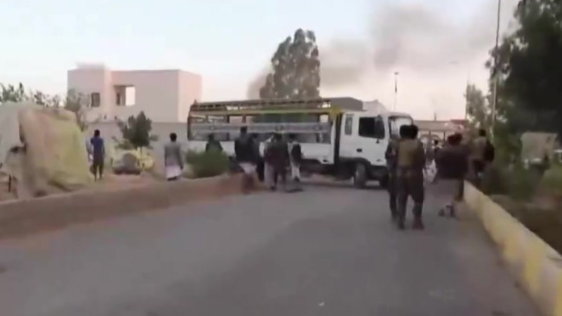 美军空袭也门一拘留中心致68死，幸存者：事发时正在睡觉