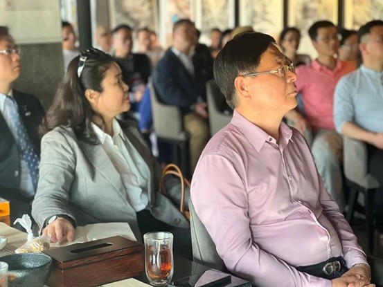 共绘智能创新蓝图 《新加坡人工智能行业发展报告》宁波发布会成功举行