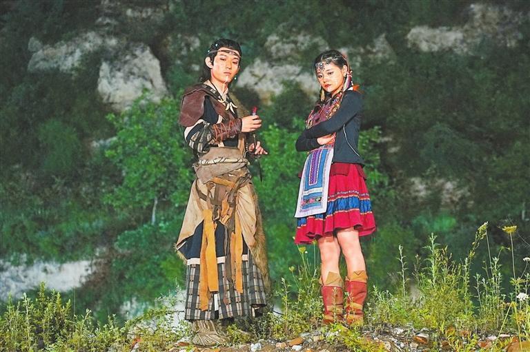 《官鹅沟&middot;愿我如星君如月》海报和剧照