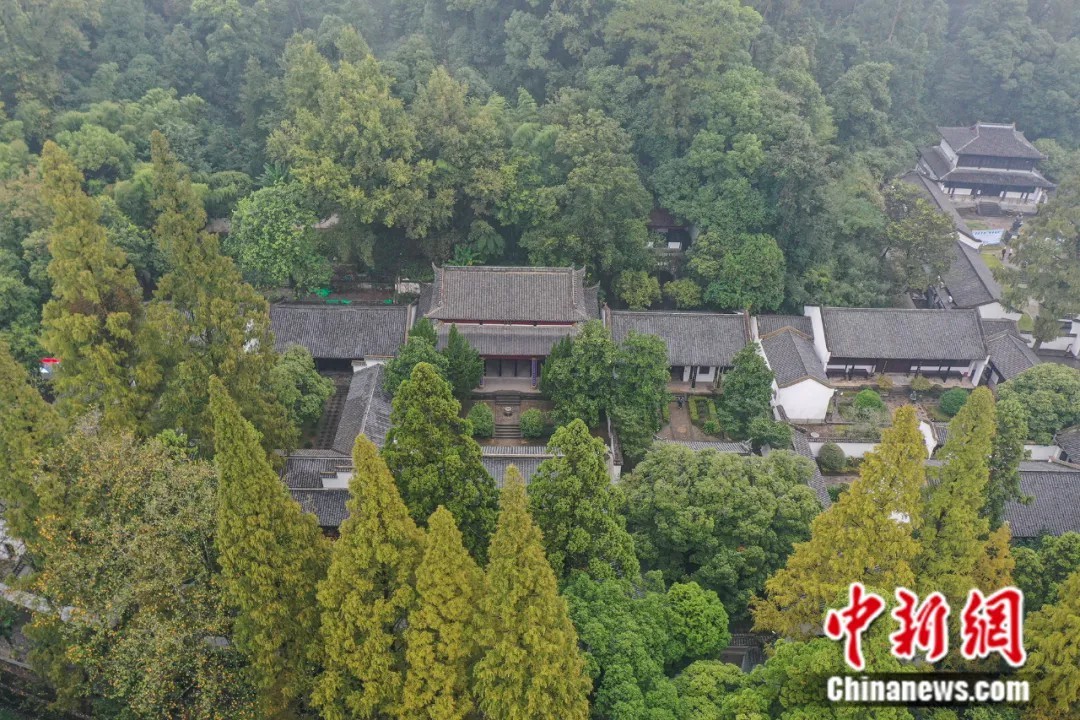 2024年10月16日，航拍白鹿洞書院，可見綠樹環繞，古建成群，風景秀美。(資料圖)中新社記者 劉力鑫 攝