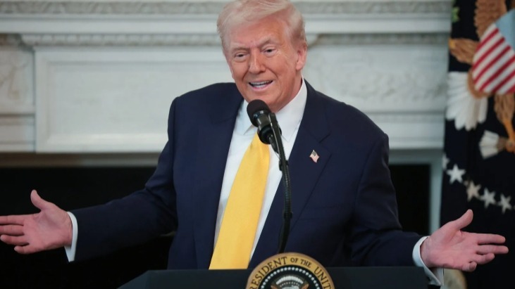 被问上台100天犯的最大错误是什么？特朗普的回答引发全场笑声