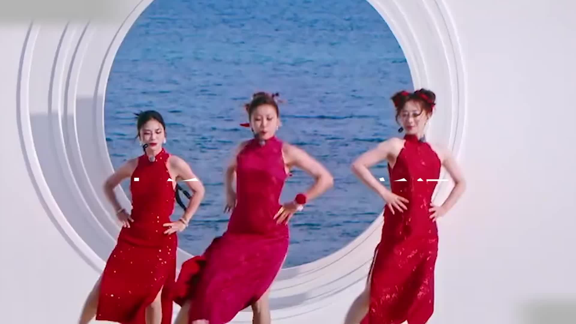 对话歌手王蓉：在新的音乐舞台上“激动得两腿发抖”，看到共情评论很感动