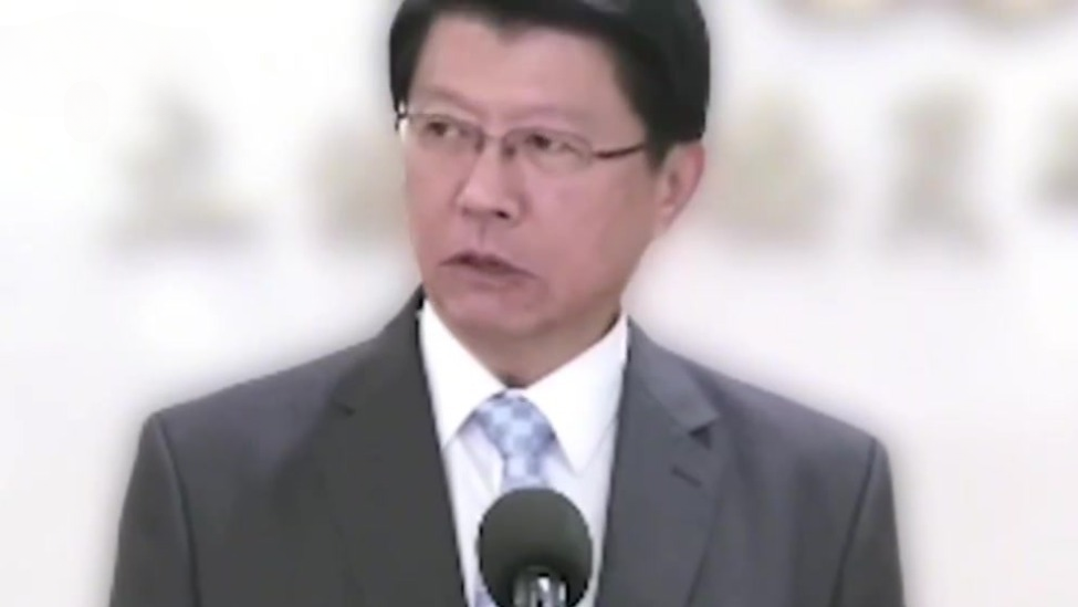 “青鸟”无端怒骂大陆游客，谢龙介讽：赖清德没下令就不要乱飞