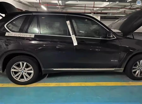 宝马X5无牌车起拍价2175元引3万人围观:买了不能上路行驶