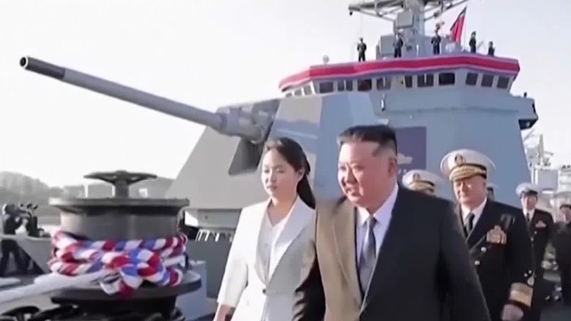 金正恩出席朝鲜海军驱逐舰下水仪式