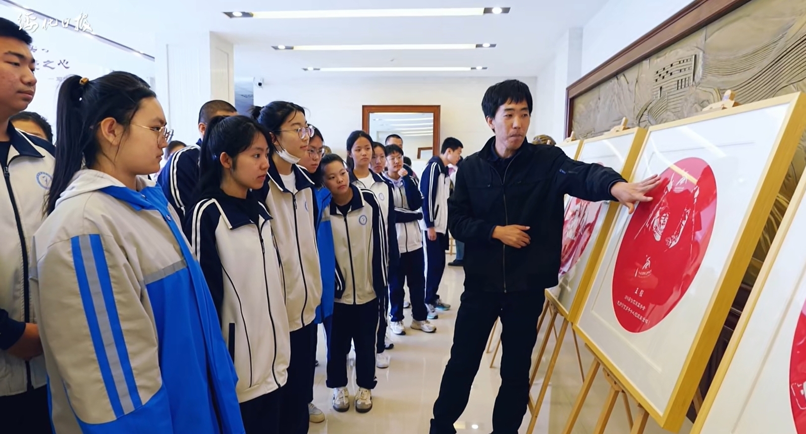 绥化市文联“国风新潮·文化传承”剪纸作品展巡回展出，深化文化惠民实践